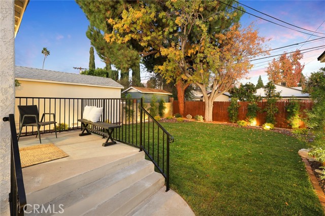 Detail Gallery Image 34 of 49 For 5052 Newcastle, Encino,  CA 91316 - 3 Beds | 2 Baths