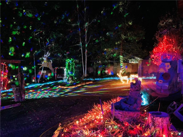 921 Piru Way, Frazier Park CA: https://media.crmls.org/medias/6f97e829-733f-4e2a-9913-ed126880e65a.jpg