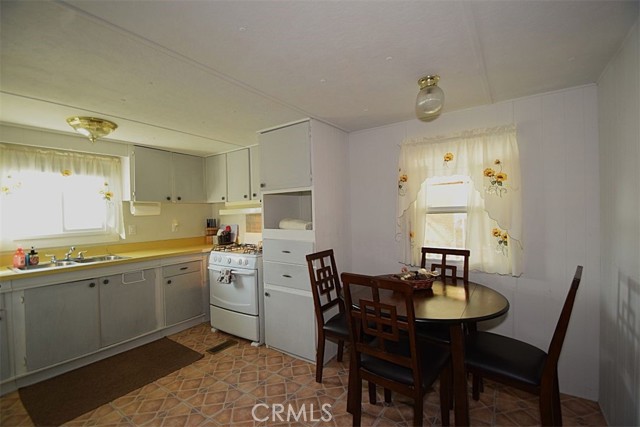 56254 29 Palms Highway, Yucca Valley CA: https://media.crmls.org/medias/6f98030d-4768-4057-8f1f-fb67996c79d7.jpg