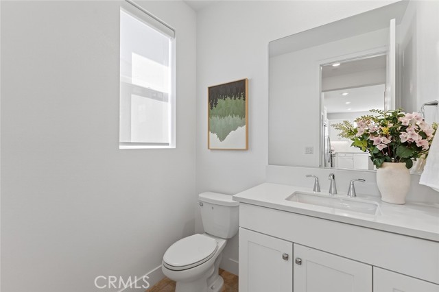 Detail Gallery Image 30 of 46 For 418 Lobata, Irvine,  CA 92618 - 4 Beds | 3/1 Baths