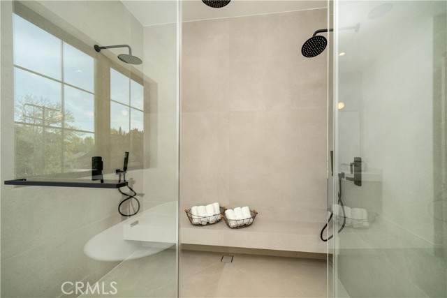 Detail Gallery Image 59 of 73 For 4919 Mammoth Ave, Sherman Oaks,  CA 91423 - 5 Beds | 6/1 Baths