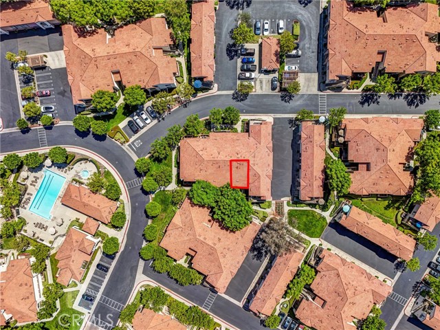 192 S Cross Creek Road, Orange CA: https://media.crmls.org/medias/6f99309c-b7a9-4521-ad22-84c9a75757c5.jpg