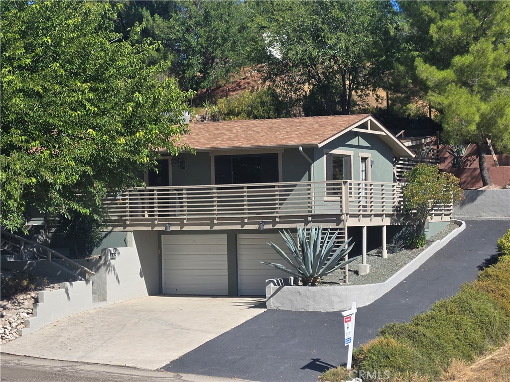 325 Fairview Lane