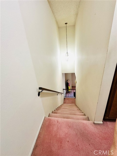 9039 Van Nuys Boulevard, Panorama City CA: https://media.crmls.org/medias/6f996cc7-8f06-4422-9de1-4d8bf85740d6.jpg
