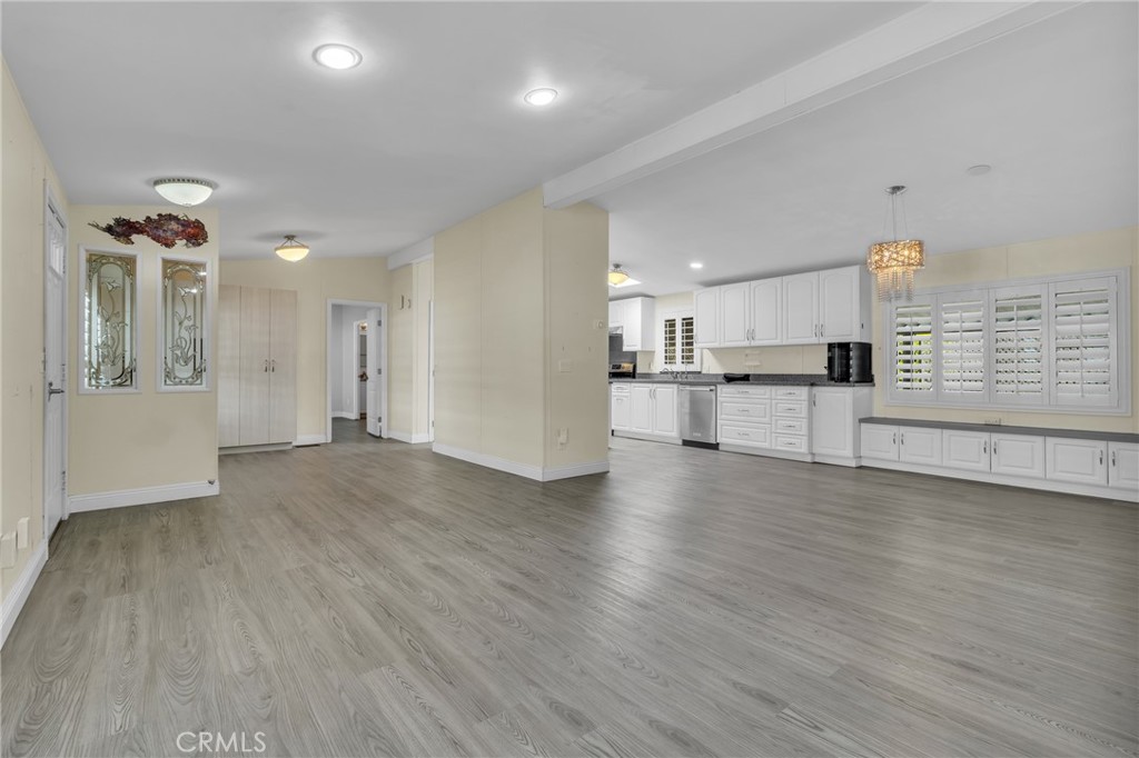 971 Borden - photo 14