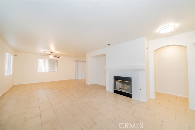 Detail Gallery Image 7 of 42 For 13686 Sylvan Oaks Rd, Victorville,  CA 92392 - 3 Beds | 2 Baths