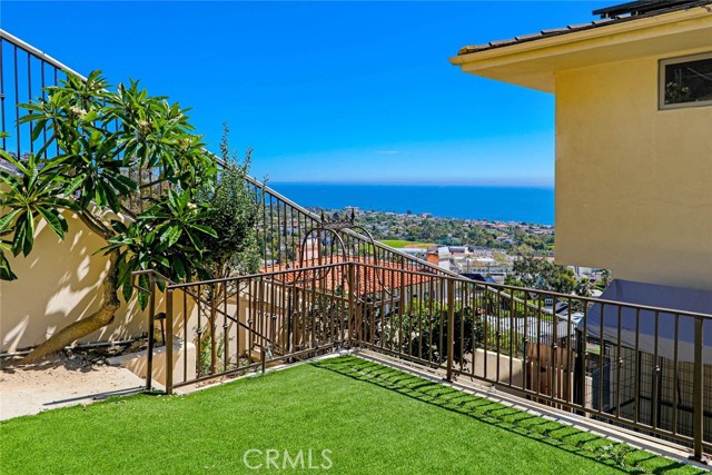 Detail Gallery Image 32 of 40 For 1076 Skyline Dr, Laguna Beach,  CA 92651 - 4 Beds | 4/1 Baths