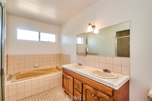Image 18 of 30 For 30 North Vega Street