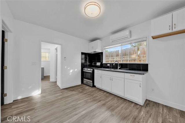 Detail Gallery Image 22 of 47 For 7044 Nestle Ave, Reseda,  CA 91335 - 4 Beds | 3 Baths