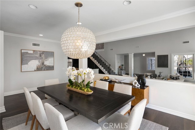 Detail Gallery Image 11 of 39 For 5 Hillsborough, Newport Beach,  CA 92660 - 4 Beds | 4/1 Baths