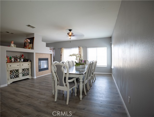 13366 Viejo Circle, Victorville CA: https://media.crmls.org/medias/6f9be53d-b304-44a9-a56e-41bf6049e190.jpg