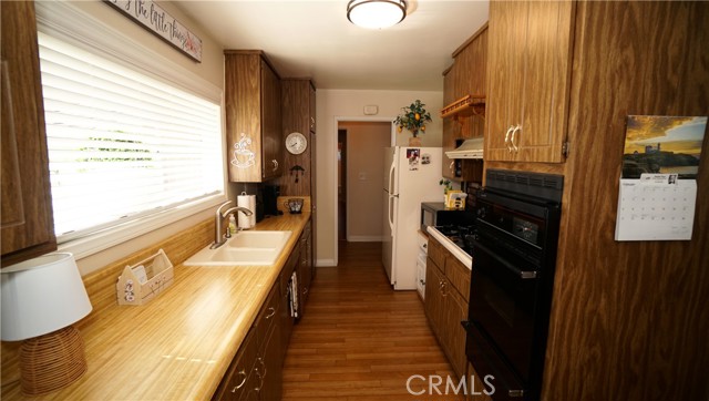 Detail Gallery Image 6 of 39 For 16519 Minnehaha, Granada Hills,  CA 91344 - 3 Beds | 2 Baths