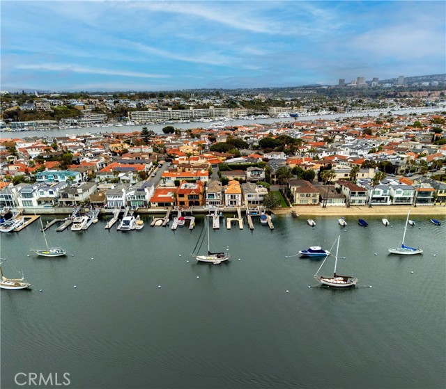 Detail Gallery Image 30 of 54 For 339 via Lido Soud, Newport Beach,  CA 92663 - 4 Beds | 4 Baths