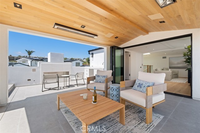 20 Balboa Coves, Newport Beach CA: https://media.crmls.org/medias/6f9d0a1a-5af1-4c99-ba01-3a9bb181b9b3.jpg