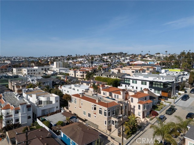 Detail Gallery Image 39 of 43 For 619 10th St, Hermosa Beach,  CA 90254 - 4 Beds | 3/1 Baths