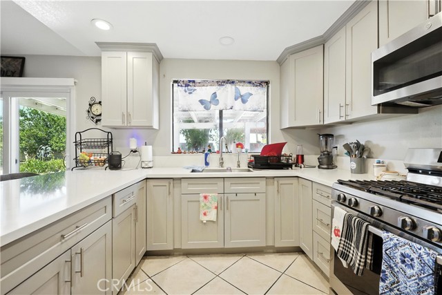 769 Harding, Hemet CA: https://media.crmls.org/medias/6f9ebfcf-c400-4b2c-a593-2db166d2de44.jpg