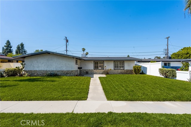 Image 3 of 38 For 1419 Dogwood Avenue