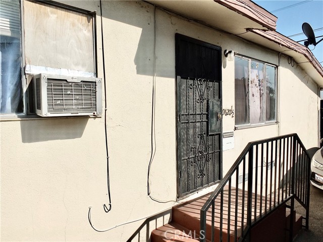 Detail Gallery Image 6 of 8 For 9618 S Figueroa St, Los Angeles,  CA 90003 - – Beds | – Baths