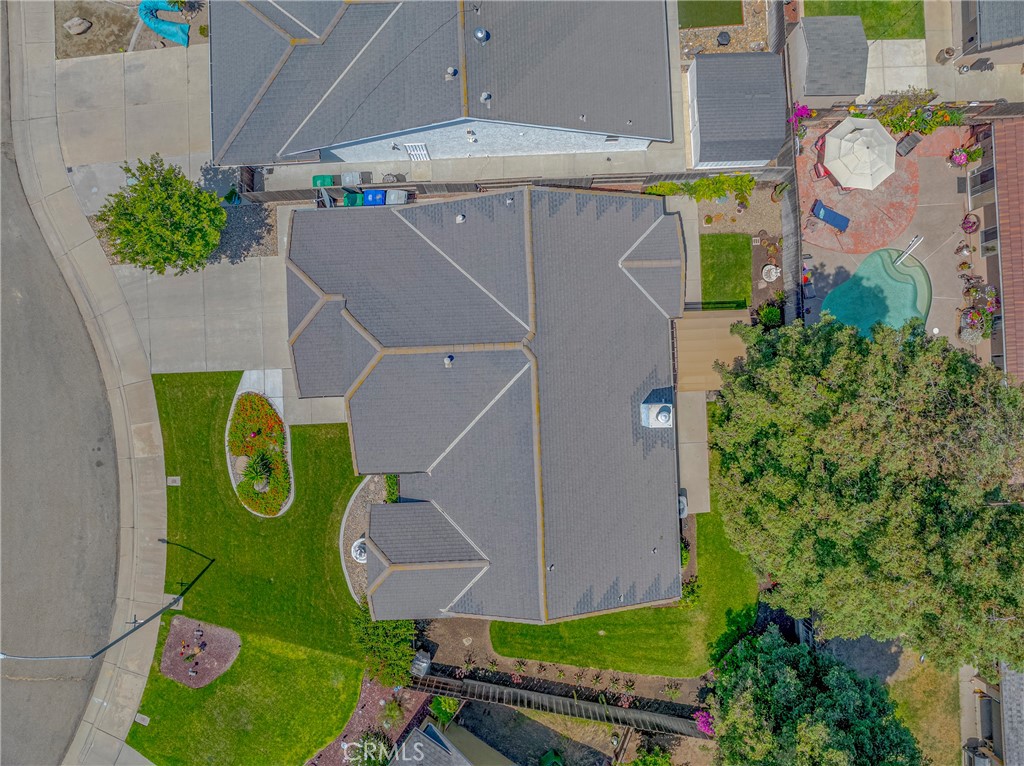 https://media.crmls.org/medias/6fa06365-0dde-4899-ab5e-b5b4f9af432e.jpg?preset=X-Large