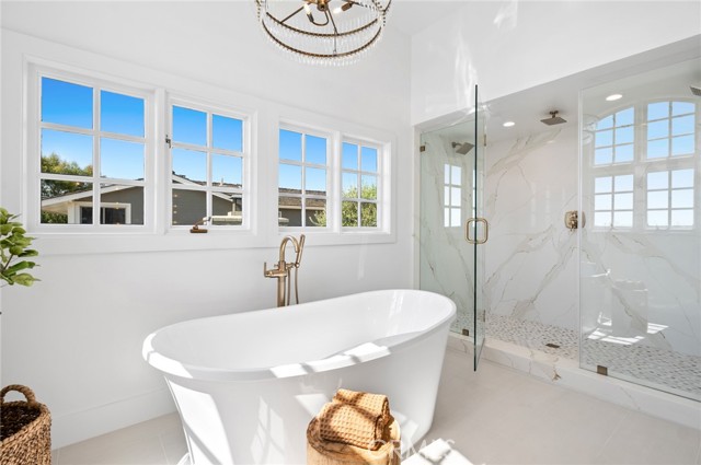 1927 Bayside Drive, Corona del Mar CA: https://media.crmls.org/medias/6fa06437-88ac-4b73-b921-6a3b701cf64d.jpg