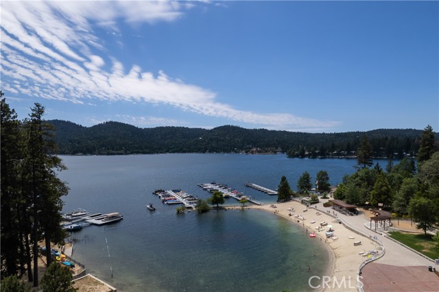 Detail Gallery Image 19 of 26 For 1275 Golden Rule Ln, Lake Arrowhead,  CA 92352 - 4 Beds | 2 Baths