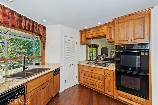 Detail Gallery Image 14 of 56 For 26400 Augusta Dr, Lake Arrowhead,  CA 92352 - 5 Beds | 2/1 Baths