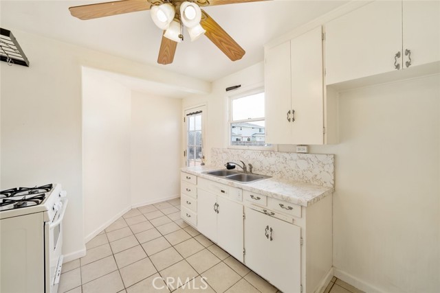 Detail Gallery Image 9 of 28 For 1223 Baden Avenue, Grover Beach,  CA 93433 - 2 Beds | 1 Baths