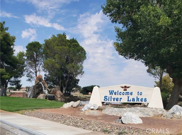 26993 Lakeview Dr, Helendale CA: https://media.crmls.org/medias/6fa162d9-4c83-483f-b22e-8e5e2e0972fd.jpg