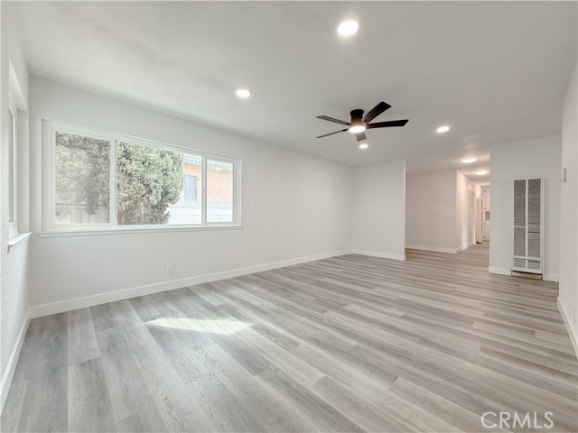 Detail Gallery Image 10 of 38 For 221 W 97th, Los Angeles,  CA 90003 - 4 Beds | 2 Baths