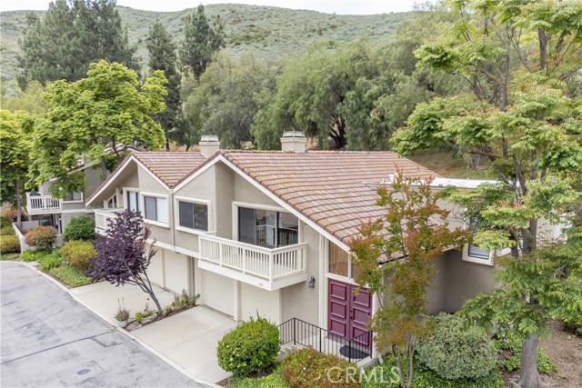 661 La Corona Court, Oak Park CA: https://media.crmls.org/medias/6fa1863e-a27c-448f-8c4f-45fbd34ec367.jpg