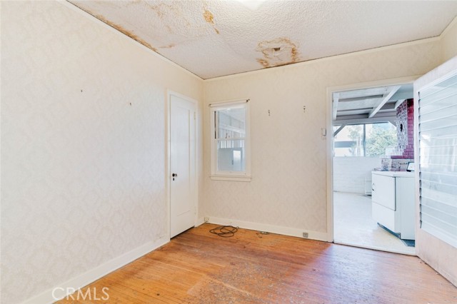 735 East Verdugo Avenue photo 26