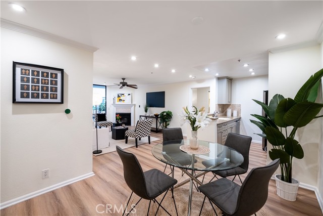 Detail Gallery Image 1 of 46 For 7320 Hawthorn Ave #111,  Los Angeles,  CA 90046 - 2 Beds | 2 Baths