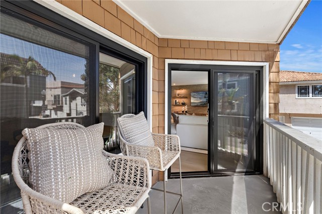 Detail Gallery Image 22 of 36 For 600 E Oceanfront 1a,  Newport Beach,  CA 92661 - 3 Beds | 2 Baths