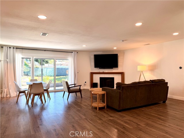 Detail Gallery Image 5 of 30 For 9912 Newcomb Ave, Whittier,  CA 90603 - 5 Beds | 3 Baths