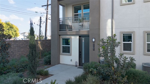 Detail Gallery Image 1 of 1 For 1101 Cade Ln, Gardena,  CA 90247 - 3 Beds | 4 Baths