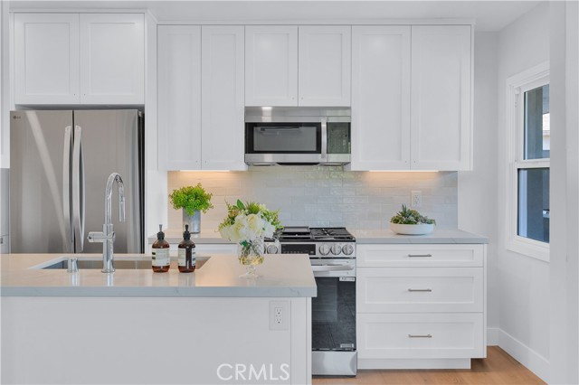 1022 Grant Street, Santa Monica CA: https://media.crmls.org/medias/6fa432a8-c376-410f-8b0b-aede56d8909d.jpg