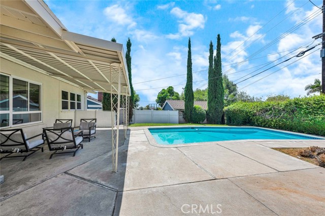 1119 N Lincoln Avenue, Fullerton CA: https://media.crmls.org/medias/6fa45296-fc4e-4f3c-8de7-a595e3951c5d.jpg