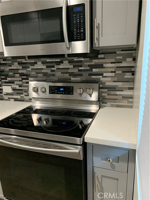 Detail Gallery Image 6 of 19 For 400 N Acacia Ave #C23,  Fullerton,  CA 92831 - 1 Beds | 1 Baths