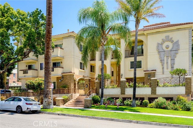 540 E Angeleno Avenue, Burbank CA: https://media.crmls.org/medias/6fa4c923-e066-4f20-812f-9a1c19cefd0e.jpg