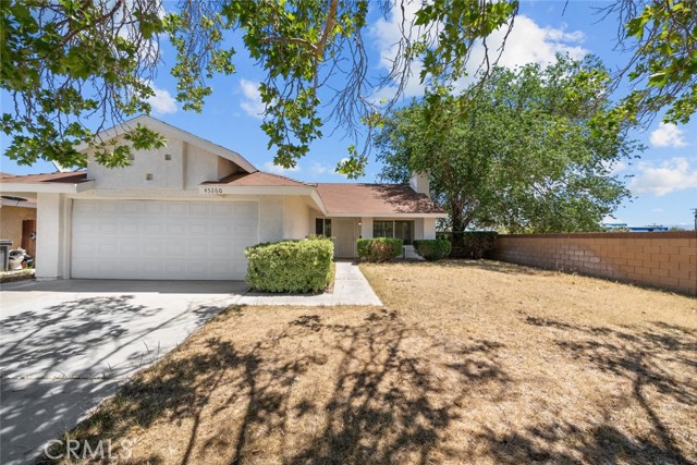 45260 7th E Street, Lancaster CA: https://media.crmls.org/medias/6fa4caa2-ae7f-45db-b675-20f63d40e5e2.jpg
