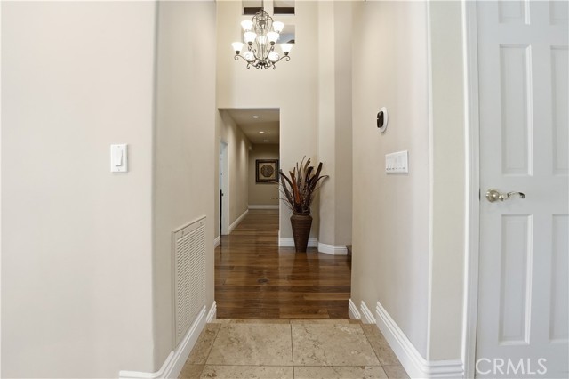 Detail Gallery Image 44 of 69 For 27139 Crystal Springs, Canyon Country,  CA 91387 - 4 Beds | 2/1 Baths