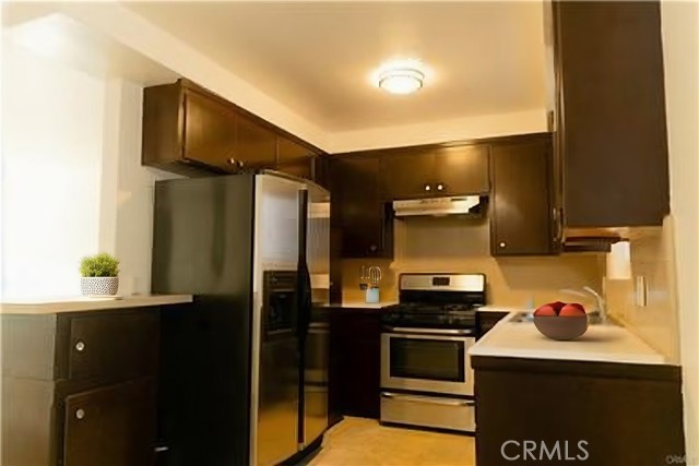 919 E La Palma Drive, Inglewood CA: https://media.crmls.org/medias/6fa5c71a-e014-4633-82b3-5100a78a6aa4.jpg
