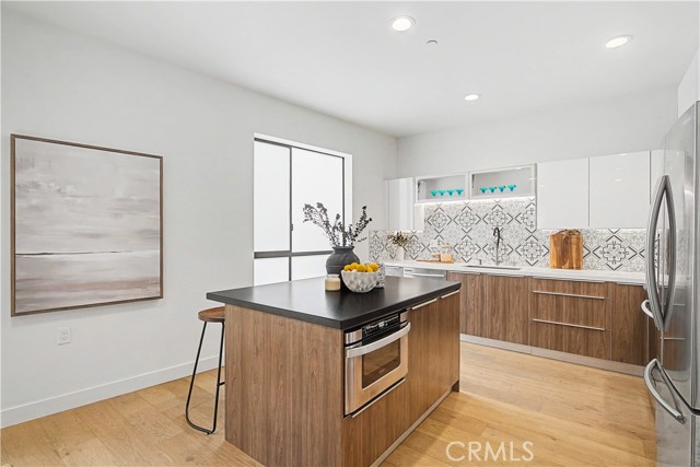 Detail Gallery Image 11 of 31 For 3981 Moore St #101,  Los Angeles,  CA 90066 - 2 Beds | 2 Baths
