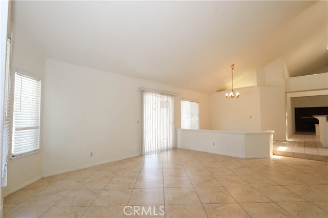 Detail Gallery Image 4 of 45 For 75 Hidden Valley Rd, Pomona,  CA 91766 - 3 Beds | 2 Baths