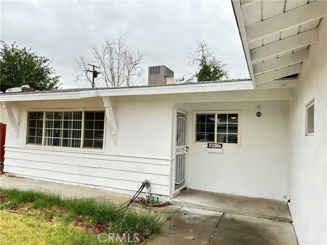 614 E Pondera Street, Lancaster CA: https://media.crmls.org/medias/6fa810e7-d86c-42cc-93e7-bf6950bf8765.jpg