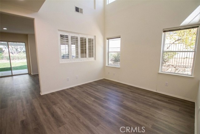 Detail Gallery Image 4 of 25 For 25713 Wordsworth, Stevenson Ranch,  CA 91381 - 3 Beds | 2/1 Baths