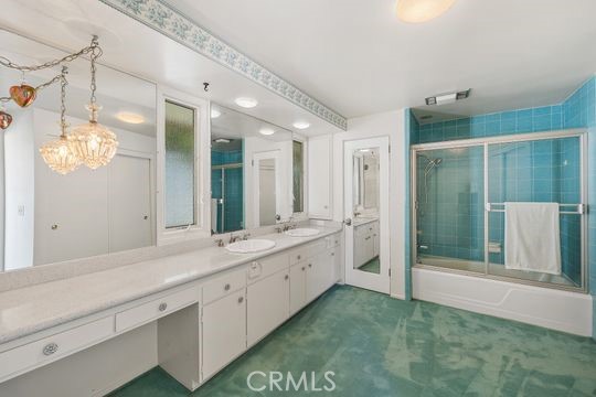 https://media.crmls.org/medias/6fa99b76-dee8-4769-80a5-e4eeebd46338.jpg?preset=X-Large