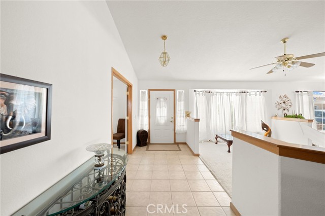 12710 Yorkshire Drive, Apple Valley CA: https://media.crmls.org/medias/6fa9e204-a1be-42db-a874-7d41d7529255.jpg