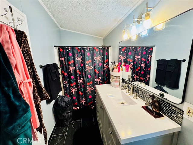 Detail Gallery Image 31 of 34 For 18540 Soledad Canyon Rd #27,  Canyon Country,  CA 91351 - 2 Beds | 2 Baths