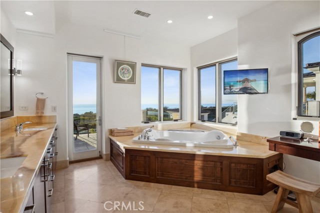 57 Via Del Cielo, Rancho Palos Verdes, California 90275, 7 Bedrooms Bedrooms, ,8 BathroomsBathrooms,Residential,For Sale,Via Del Cielo,SB25028567